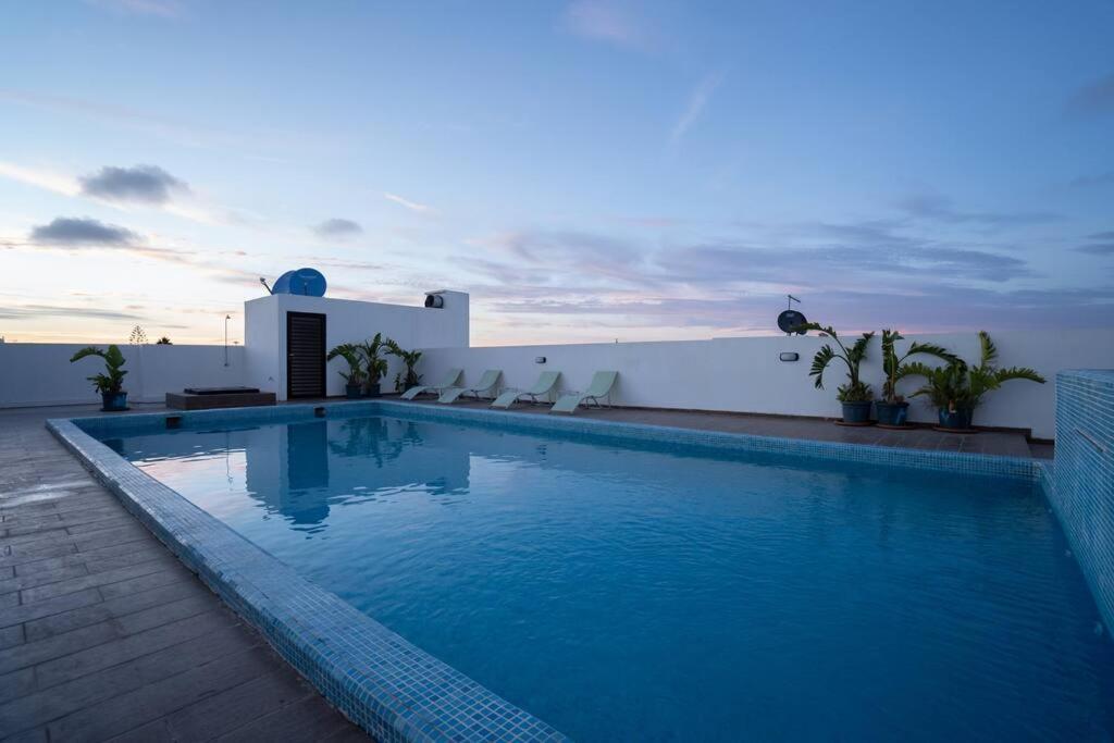 Chez Miguel Appartement Casablanca Avec Piscine Luaran gambar