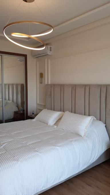 Chez Miguel Appartement Casablanca Avec Piscine Luaran gambar