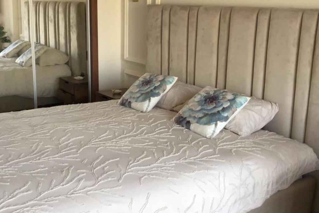 Chez Miguel Appartement Casablanca Avec Piscine Luaran gambar