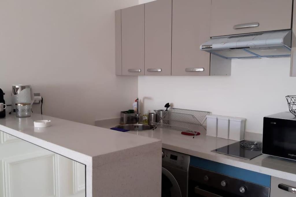Chez Miguel Appartement Casablanca Avec Piscine Luaran gambar