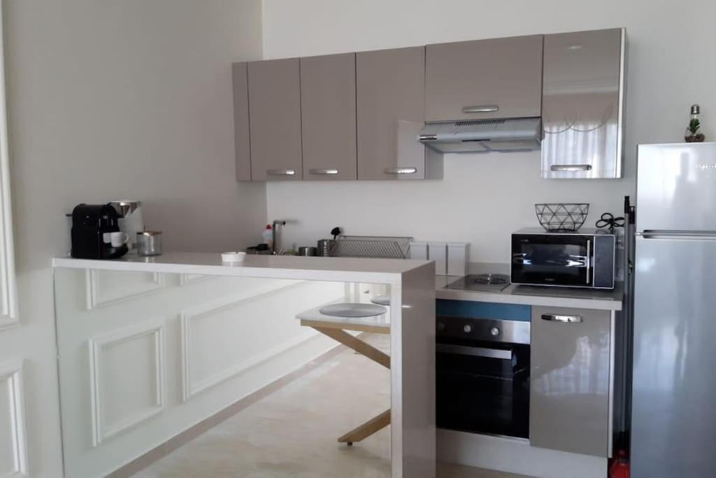 Chez Miguel Appartement Casablanca Avec Piscine Luaran gambar