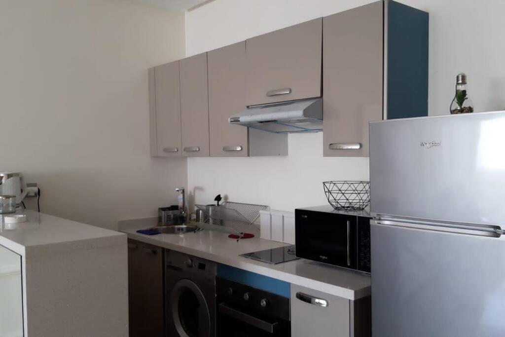 Chez Miguel Appartement Casablanca Avec Piscine Luaran gambar